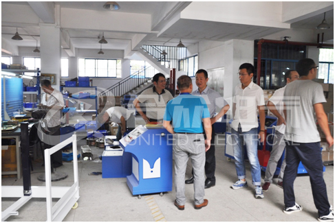 清华大学黄教授莅临我司考察指导工作